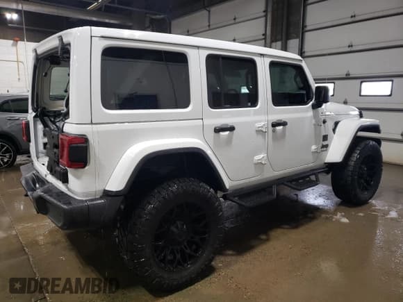 ✅ 2022 Jeep Wrangler Unlimited Sahara • VIN: 1C4HJXEG7NW172299 • Lot: 43535965. Listed on Copart with 19,709 mi. Free auction sales archive from the USA and detailed vehicle history report at DreamBid. Image 3.