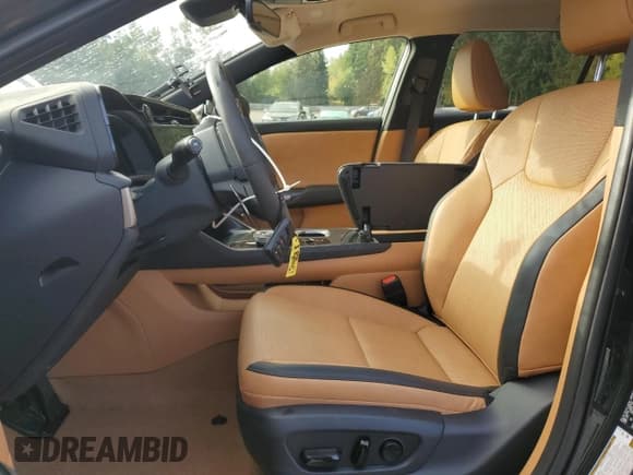 ✅ 2024 Lexus RZ 450e Premium • VIN: JTJAAAAB5RA028002 • Lot: 82215045. Listed on Copart with 7,827 mi. Free auction sales archive from the USA and detailed vehicle history report at DreamBid. Image 7.