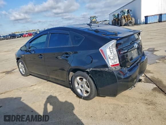 ✅ 2010 Toyota Prius III • VIN: JTDKN3DU8A0093084 • Лот: 93711655. Опубликован ранее на Copart с пробегом 216 859 миль. Бесплатный доступ к архиву аукционных продаж из США и подробный отчёт об истории автомобиля на DreamBid. Изображение 2.