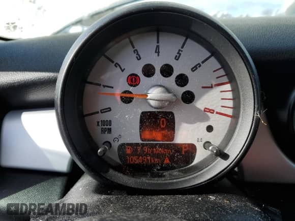 2011 MINI Hardtop with VIN WMWSU3C55BTX95535, listed as a Copart auction lot 44183835 with 105,491 mi miles and Clean title. Bid and sale history available at DreamBid. Image 9.