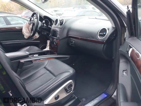 ✅ 2012 Mercedes-Benz GL 450 • VIN: 4JGBF7BE8CA794927 • Lot: 43544927. Wystawiony na IAAI z przebiegiem 203 759 mil. Bezpłatny archiwum sprzedaży aukcyjnych z USA i szczegółowy raport historii pojazdu na DreamBid. Zdjęcie 5.