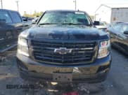 ✅ 2019 Chevrolet Suburban Premier • VIN: 1GNSKJKJ6KR134774 • Lot: 76118314. Wystawiony na Copart z przebiegiem 69 523 mil. Bezpłatny archiwum sprzedaży aukcyjnych z USA i szczegółowy raport historii pojazdu na DreamBid. Zdjęcie 5.
