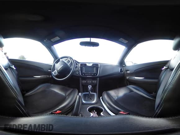 ✅ 2013 Chrysler 200 S • VIN: 1C3BCBGG7DN718642 • Лот: 41305964. Опубликован ранее на IAAI с пробегом 161 566 миль. Бесплатный доступ к архиву аукционных продаж из США и подробный отчёт об истории автомобиля на DreamBid. Изображение 19.