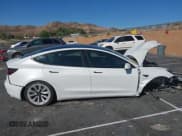 ✅ 2022 Tesla Model 3 Long Range • VIN: 5YJ3E1EB3NF133200 • Lot: 43536697. Wystawiony na IAAI z przebiegiem 104 241 mil. Bezpłatny archiwum sprzedaży aukcyjnych z USA i szczegółowy raport historii pojazdu na DreamBid. Zdjęcie 13.