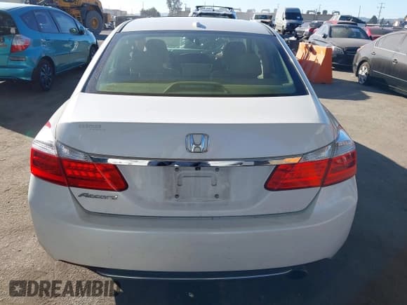 ✅ 2015 Honda Accord EX-L • VIN: 1HGCR2F88FA271663 • Lot: 43644774. Listed on IAAI with 127,564 mi. Free auction sales archive from the USA and detailed vehicle history report at DreamBid. Image 16.