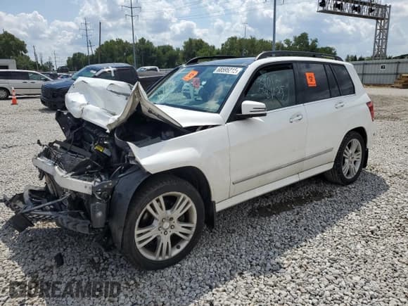 ✅ 2015 Mercedes-Benz GLK 250 • VIN: WDCGG0EB9FG406230 • Lot: 68595215. Wystawiony na Copart z przebiegiem Nie podano. Bezpłatny archiwum sprzedaży aukcyjnych z USA i szczegółowy raport historii pojazdu na DreamBid. Zdjęcie 1.