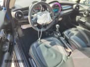 ✅ 2019 MINI Hardtop Cooper • VIN: WMWXP5C50K2H31906 • Lot: 84603875. Listed on Copart with 81,313 mi. Free auction sales archive from the USA and detailed vehicle history report at DreamBid. Image 8.