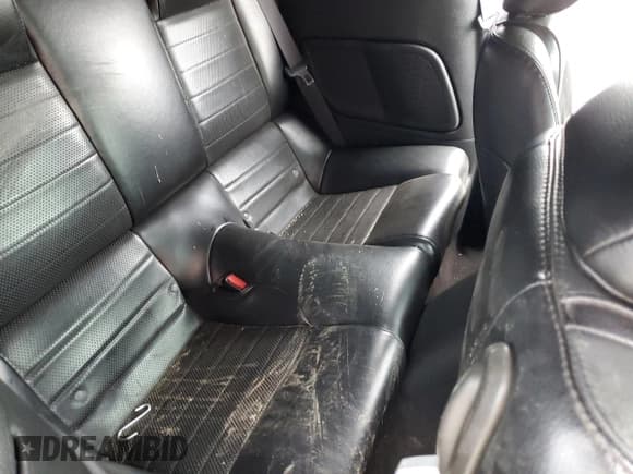 ✅ 2006 Ford Mustang GT Deluxe • VIN: 1ZVFT85H365266104 • Лот: 84361135. Опубликован ранее на Copart с пробегом 184 373 миль. Бесплатный доступ к архиву аукционных продаж из США и подробный отчёт об истории автомобиля на DreamBid. Изображение 10.