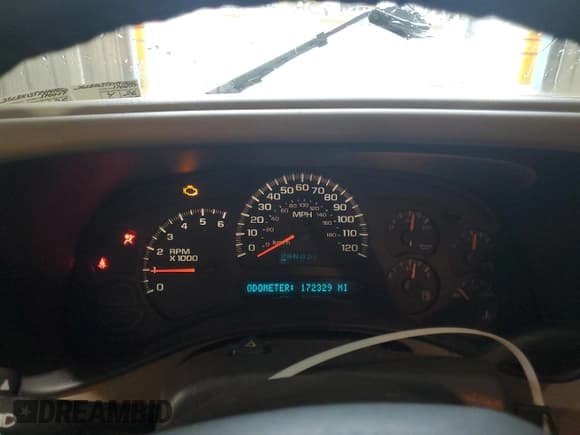 ✅ 2004 Chevrolet Silverado 1500 LS • VIN: 2GCEK13TX41418555 • Lot: 63997115. Wystawiony na Copart z przebiegiem 172 329 mil. Bezpłatny archiwum sprzedaży aukcyjnych z USA i szczegółowy raport historii pojazdu na DreamBid. Zdjęcie 9.