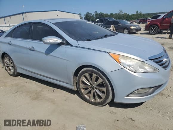 ✅ 2014 Hyundai Sonata Limited • VIN: 5NPEC4AB8EH914950 • Lot: 69412874. Listed on Copart with 228,703 mi. Free auction sales archive from the USA and detailed vehicle history report at DreamBid. Image 4.