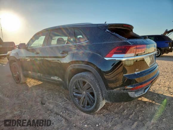 ✅ 2023 Volkswagen Atlas SE • VIN: 1V2HC2CA1PC224542 • Lot: 82077605. Listed on Copart with 29,598 mi. Free auction sales archive from the USA and detailed vehicle history report at DreamBid. Image 2.