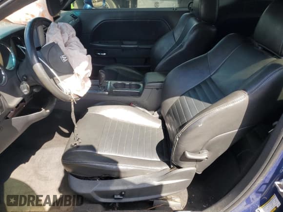 ✅ 2010 Dodge Challenger R/T • VIN: 2B3CJ5DT8AH244716 • Lot: 73002824. Wystawiony na Copart z przebiegiem Nie podano. Bezpłatny archiwum sprzedaży aukcyjnych z USA i szczegółowy raport historii pojazdu na DreamBid. Zdjęcie 7.