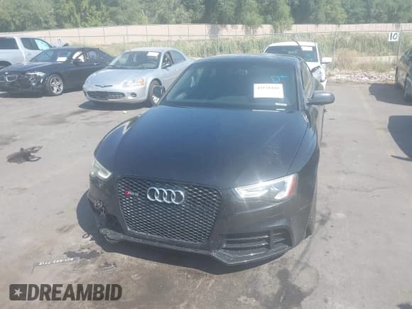 ✅ 2013 Audi RS 5 • VIN: WUAC6AFR4DA900619 • Lot: 43138186. Wystawiony na IAAI z przebiegiem 90 319 mil. Bezpłatny archiwum sprzedaży aukcyjnych z USA i szczegółowy raport historii pojazdu na DreamBid. Zdjęcie 12.