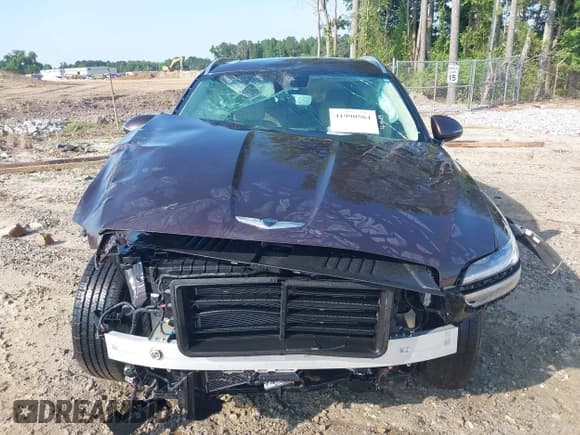 ✅ 2022 Genesis GV70 2.5T • VIN: KMUMADTB9NU050430 • Lot: 41990564. Listed on IAAI with 36,308 mi. Free auction sales archive from the USA and detailed vehicle history report at DreamBid. Image 12.