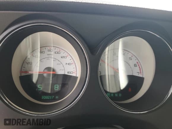 ✅ 2014 Dodge Challenger R/T 100th Anniversary Appearance • VIN: 2C3CDYBT2EH231724 • Lot: 64277304. Wystawiony na Copart z przebiegiem 103 217 mil. Bezpłatny archiwum sprzedaży aukcyjnych z USA i szczegółowy raport historii pojazdu na DreamBid. Zdjęcie 9.