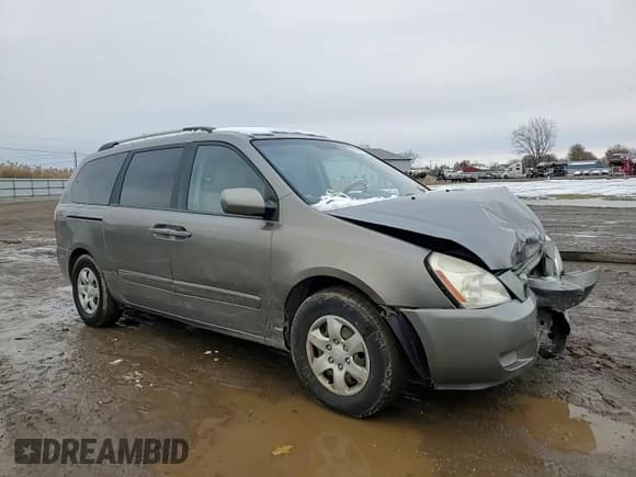 ✅ 2010 Kia Sedona LX • VIN: KNDMG4C35A6339152 • Лот: 92491625. Опубликован ранее на Copart с пробегом 177 417 миль. Бесплатный доступ к архиву аукционных продаж из США и подробный отчёт об истории автомобиля на DreamBid. Изображение 14.