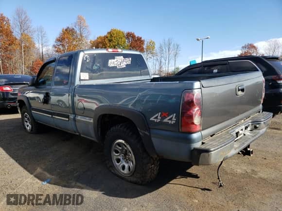 ✅ 2006 Chevrolet Silverado 1500 LS • VIN: 2GCEK19B761142711 • Lot: 78874364. Wystawiony na Copart z przebiegiem Nie podano mil. Skorzystaj z bezpłatnego archiwum sprzedaży aukcyjnych z USA i zobacz szczegółowy raport historii pojazdu na DreamBid. Zdjęcie 2.