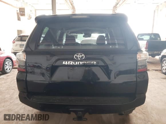 ✅ 2022 Toyota 4Runner SR5 • VIN: JTEMU5JR9N6063839 • Lot: 42471495. Wystawiony na IAAI z przebiegiem 49 840 mil. Bezpłatny archiwum sprzedaży aukcyjnych z USA i szczegółowy raport historii pojazdu na DreamBid. Zdjęcie 17.