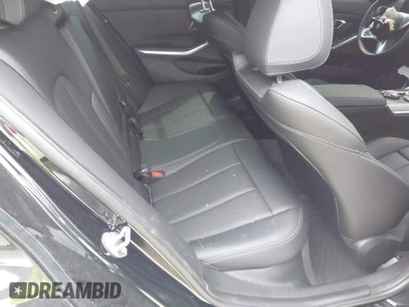 ✅ 2024 BMW 3 Series M340i xDrive • VIN: 3MW49FF00R8E21881 • Lot: 42408577. Wystawiony na IAAI z przebiegiem 17 853 mil. Bezpłatny archiwum sprzedaży aukcyjnych z USA i szczegółowy raport historii pojazdu na DreamBid. Zdjęcie 8.