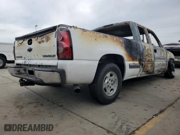 ✅ 2002 Chevrolet Silverado 1500 LS • VIN: 2GCEC19V321430517 • Лот: 92441305. Опубликован ранее на Copart с пробегом Не указан. Бесплатный доступ к архиву аукционных продаж из США и подробный отчёт об истории автомобиля на DreamBid. Изображение 3.