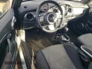 ✅ 2005 MINI Convertible • VIN: WMWRF33475TG11672 • Lot: 74215254. Wystawiony na Copart z przebiegiem 122 021 mil. Bezpłatny archiwum sprzedaży aukcyjnych z USA i szczegółowy raport historii pojazdu na DreamBid. Zdjęcie 8.