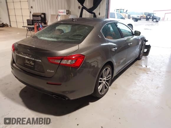 ✅ 2018 Maserati Ghibli S GranLusso • VIN: ZAM57YSL4J1265566 • Лот: 42094312. Опубликован ранее на IAAI с пробегом 25 027 миль. Бесплатный доступ к архиву аукционных продаж из США и подробный отчёт об истории автомобиля на DreamBid. Изображение 4.
