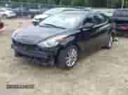 2015 Hyundai Elantra SE z VIN 5NPDH4AE2FH602938, wystawiony jako IAAI lot #43061337 z przebiegiem 209 102 mil mil oraz . Historia ofert i sprzedaży dostępna na DreamBid. Obrazek 2.