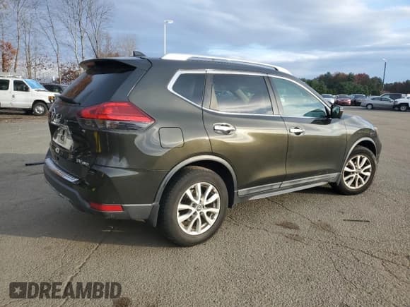 ✅ 2017 Nissan Rogue SV • VIN: 5N1AT2MV2HC732388 • Lot: 92695255. Wystawiony na Copart z przebiegiem 82 089 mil. Bezpłatny archiwum sprzedaży aukcyjnych z USA i szczegółowy raport historii pojazdu na DreamBid. Zdjęcie 3.