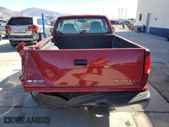 2000 Chevrolet S-10 LS с VIN 1GCCS1443Y8154483, выставлен на аукционе Copart как лот 72542624 с пробегом 166 878 миль миль и Списание • Salvage title. История ставок и продаж доступна на DreamBid. Изображение 6.