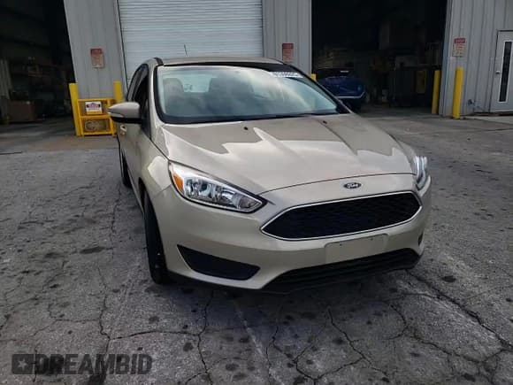 ✅ 2017 Ford Focus SE • VIN: 1FADP3K20HL342464 • Лот: 91398025. Опубликован ранее на Copart с пробегом 19 472 миль. Бесплатный доступ к архиву аукционных продаж из США и подробный отчёт об истории автомобиля на DreamBid. Изображение 14.