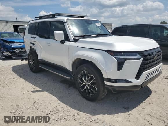 ✅ 2025 Lexus GX 550 Premium • VIN: JTJTBCDX4S5038091 • Lot: 62009075. Listed on Copart with 9,312 mi. Free auction sales archive from the USA and detailed vehicle history report at DreamBid. Image 4.