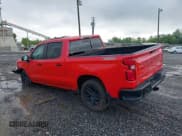 ✅ 2021 Chevrolet Silverado 1500 LT Trail Boss • VIN: 1GCPYFEL1MZ172844 • Lot: 42225897. Wystawiony na IAAI z przebiegiem 59 625 mil. Bezpłatny archiwum sprzedaży aukcyjnych z USA i szczegółowy raport historii pojazdu na DreamBid. Zdjęcie 3.