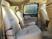 ✅ 2007 Chevrolet Suburban LT • VIN: 1GNFK16307J241189 • Lot: 73986394. Wystawiony na Copart z przebiegiem 198 896 mil. Bezpłatny archiwum sprzedaży aukcyjnych z USA i szczegółowy raport historii pojazdu na DreamBid. Zdjęcie 11.