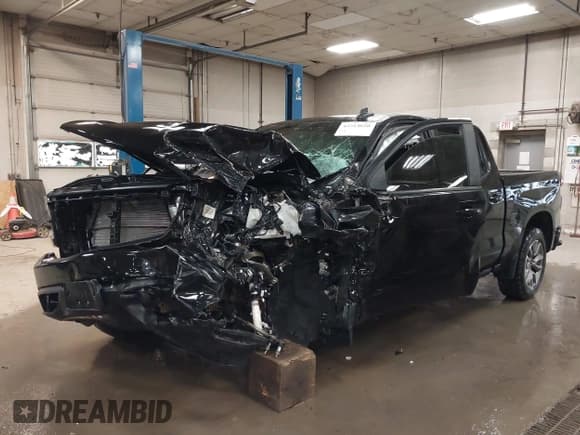 ✅ 2021 Chevrolet Silverado 1500 RST • VIN: 1GCUYEED8MZ434820 • Lot: 42314650. Wystawiony na IAAI z przebiegiem Nie podano. Bezpłatny archiwum sprzedaży aukcyjnych z USA i szczegółowy raport historii pojazdu na DreamBid. Zdjęcie 17.