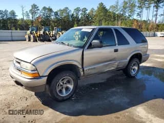 ✅ 2002 Chevrolet Blazer LS • VIN: 1GNCS18W02K221232 • Lot: 87076505. Listed on Copart with 76,422 mi. Free auction sales archive from the USA and detailed vehicle history report at DreamBid. Image 1.