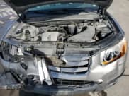 ✅ 2011 Hyundai Santa Fe SE • VIN: 5XYZHDAG5BG031471 • Lot: 79471314. Listed on Copart with 151,203 mi. Free auction sales archive from the USA and detailed vehicle history report at DreamBid. Image 12.