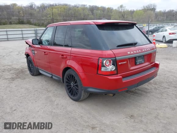 ✅ 2013 Land Rover Range Rover Sport HSE • VIN: SALSF2D40DA769848 • Lot: 42032959. Listed on IAAI with 144,204 mi. Free auction sales archive from the USA and detailed vehicle history report at DreamBid. Image 3.