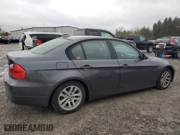 2007 BMW 3 Series 328xi с VIN WBAVC93517KX56490, выставлен на аукционе Copart как лот 90311655 с пробегом 163 908 миль миль и Списание • Salvage title. История ставок и продаж доступна на DreamBid. Изображение 3.