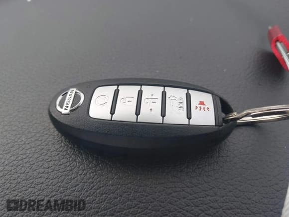 ✅ 2019 Nissan Rogue SV • VIN: KNMAT2MV3KP516523 • Лот: 43521966. Опубликован ранее на IAAI с пробегом 183 774 миль. Бесплатный доступ к архиву аукционных продаж из США и подробный отчёт об истории автомобиля на DreamBid. Изображение 11.