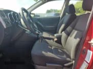 ✅ 2005 Pontiac Vibe • VIN: 5Y2SL63895Z432464 • Lot: 62268525. Wystawiony na Copart z przebiegiem 136 009 mil. Bezpłatny archiwum sprzedaży aukcyjnych z USA i szczegółowy raport historii pojazdu na DreamBid. Zdjęcie 7.