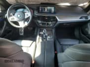 ✅ 2020 BMW 5 Series M550i xDrive • VIN: WBAJS7C02LBN96544 • Lot: 64272345. Wystawiony na Copart z przebiegiem 42 734 mil. Bezpłatny archiwum sprzedaży aukcyjnych z USA i szczegółowy raport historii pojazdu na DreamBid. Zdjęcie 8.