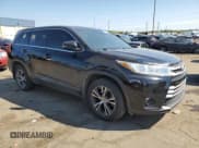 ✅ 2017 Toyota Highlander LE • VIN: 5TDBZRFHXHS398889 • Лот: 80464345. Опубликован ранее на Copart с пробегом 90 031 миль. Бесплатный доступ к архиву аукционных продаж из США и подробный отчёт об истории автомобиля на DreamBid. Изображение 4.