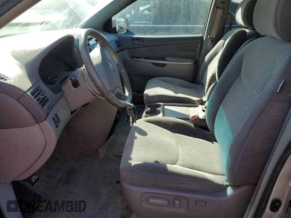 ✅ 2006 Toyota Sienna LE • VIN: 5TDBA23C46S058495 • Лот: 80939525. Опубликован ранее на Copart с пробегом 234 217 миль. Бесплатный доступ к архиву аукционных продаж из США и подробный отчёт об истории автомобиля на DreamBid. Изображение 7.