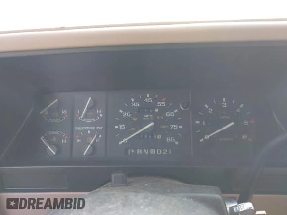 ✅ 1992 Ford Explorer Eddie Bauer • VIN: 1FMDU32X0NUE13629 • Lot: 41733918. Wystawiony na IAAI z przebiegiem 97 999 mil. Bezpłatny archiwum sprzedaży aukcyjnych z USA i szczegółowy raport historii pojazdu na DreamBid. Zdjęcie 7.