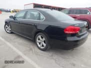 ✅ 2013 Volkswagen Passat SE • VIN: 1VWBP7A36DC073252 • Lot: 43928171. Wystawiony na IAAI z przebiegiem 113 584 mil. Bezpłatny archiwum sprzedaży aukcyjnych z USA i szczegółowy raport historii pojazdu na DreamBid. Zdjęcie 3.