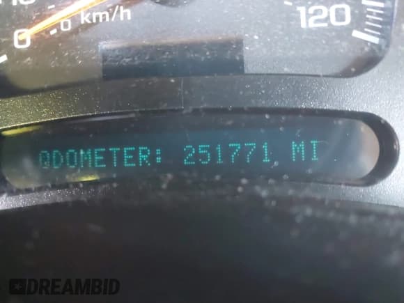 ✅ 2004 Chevrolet Tahoe LS • VIN: 1GNEK13TX4R208133 • Lot: 43751637. Listed on IAAI with 251,771 mi. Free auction sales archive from the USA and detailed vehicle history report at DreamBid. Image 15.