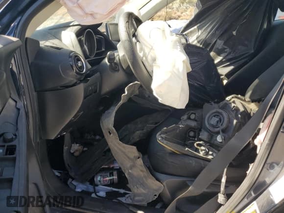 ✅ 2017 Toyota Yaris • VIN: 3MYDLBYV1HY181651 • Лот: 69487645. Опубликован ранее на Copart с пробегом Не указан. Бесплатный доступ к архиву аукционных продаж из США и подробный отчёт об истории автомобиля на DreamBid. Изображение 7.