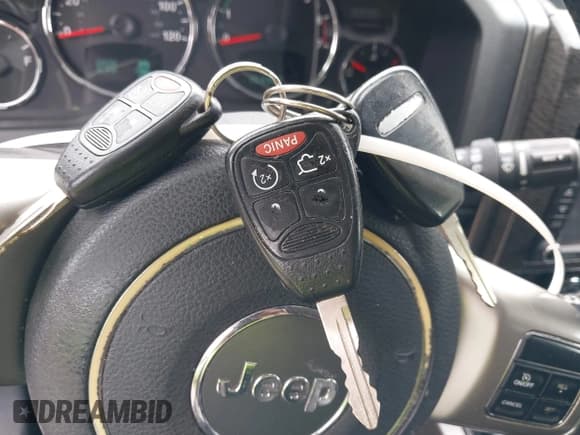 ✅ 2012 Jeep Liberty Limited • VIN: 1C4PJMCK2CW112865 • Lot: 42925433. Wystawiony na IAAI z przebiegiem 153 302 mil. Bezpłatny archiwum sprzedaży aukcyjnych z USA i szczegółowy raport historii pojazdu na DreamBid. Zdjęcie 11.