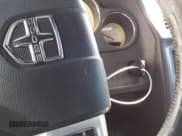 ✅ 2012 Dodge Challenger R/T Classic • VIN: 2C3CDYBT8CH158324 • Lot: 43567281. Wystawiony na IAAI z przebiegiem 146 358 mil. Bezpłatny archiwum sprzedaży aukcyjnych z USA i szczegółowy raport historii pojazdu na DreamBid. Zdjęcie 11.