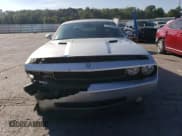 ✅ 2010 Dodge Challenger SE • VIN: 2B3CJ4DV8AH270146 • Lot: 72335424. Wystawiony na Copart z przebiegiem 147 309 mil. Bezpłatny archiwum sprzedaży aukcyjnych z USA i szczegółowy raport historii pojazdu na DreamBid. Zdjęcie 5.
